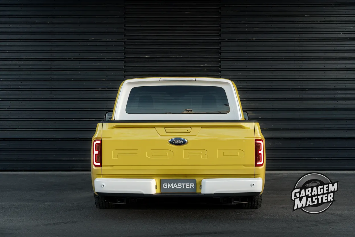 Ford F100 2025 Concept Front